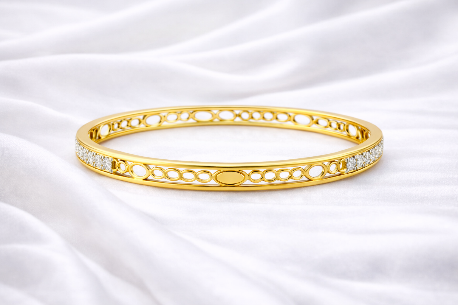 Aurelia Halo Gold Bangle