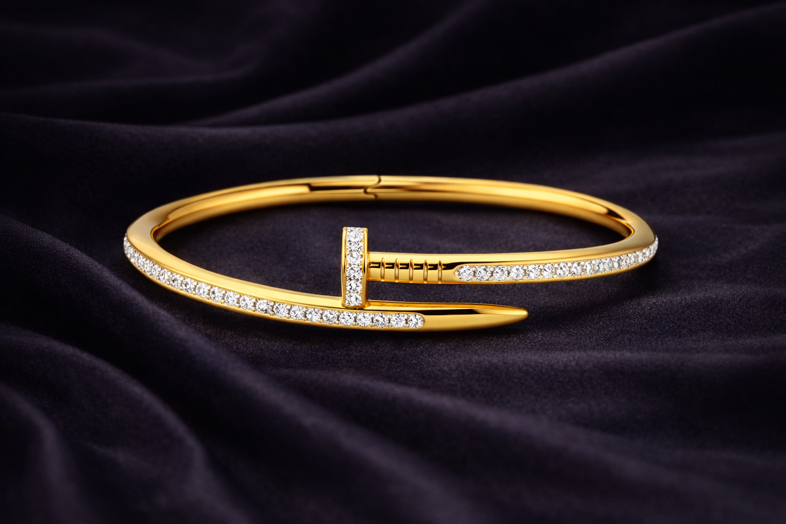 Eterna Nail Luxe Gold Bangle
